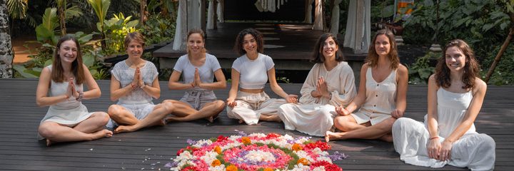 Students meditating during 200 hour YTT Kerala