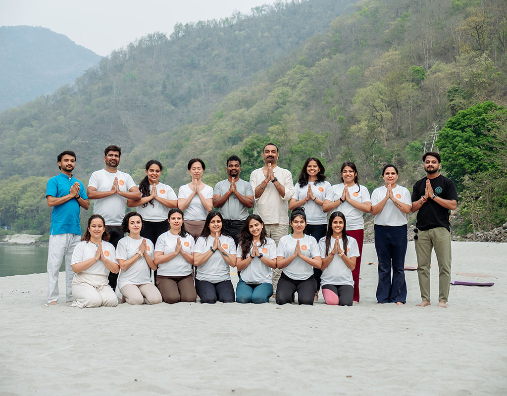 300-hour-yoga-teacher-training-rishikesh-kerala-india