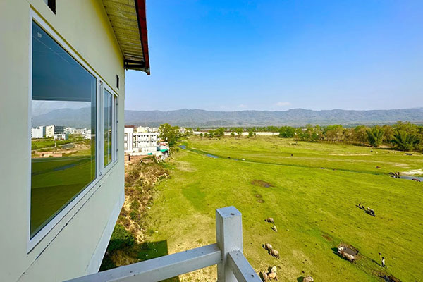 rishikesh-yoga-teacher-training-center-exterior-4